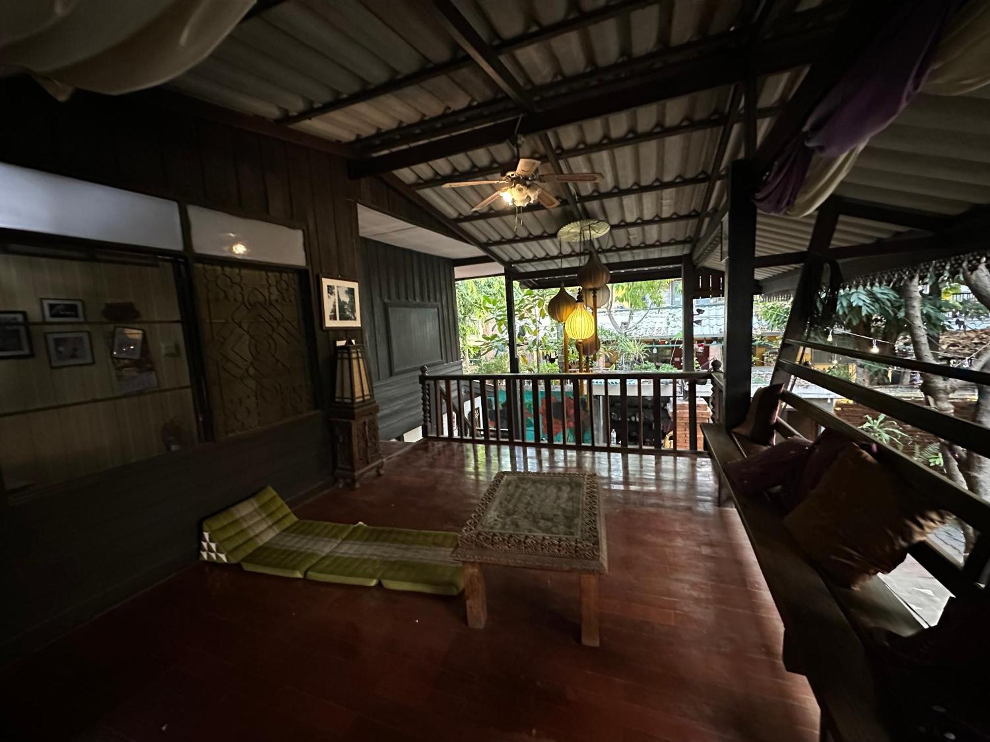Nearthepark Boutique House Hostel Chiang Mai Exterior photo